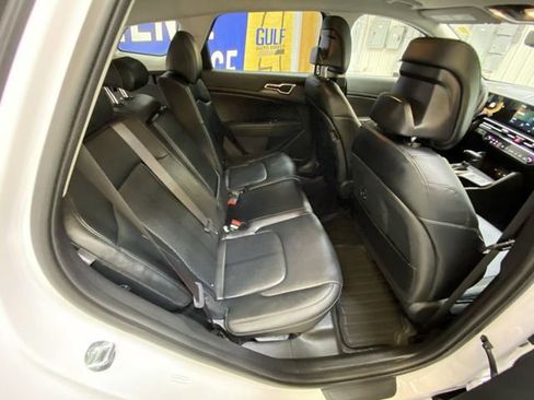 Used 2026 Kia Sportage EX FWD image 27