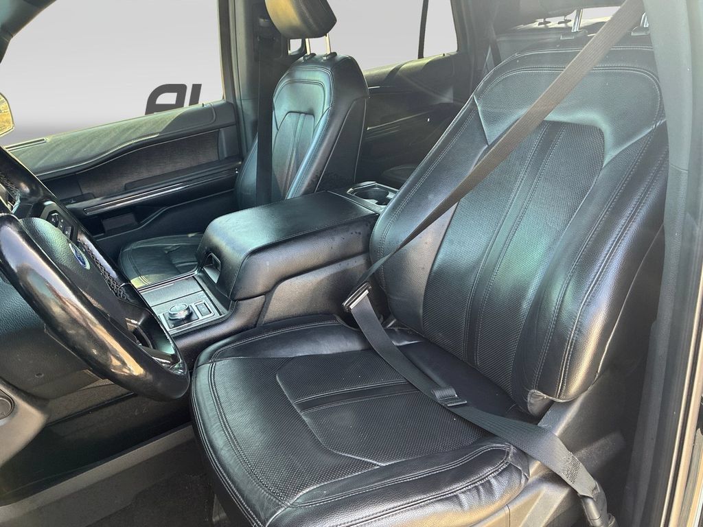 Used 2018 Ford Expedition Limited AWD/4WD image 11