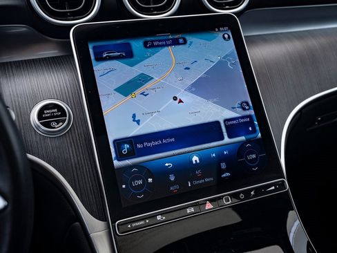 Certified 2025 Mercedes-Benz GLC 300 4MATIC image 28