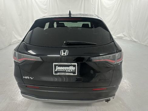 Used 2023 Honda HR-V Sport image 4