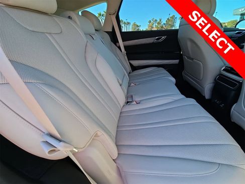 Used 2025 Genesis GV80 2.5T Select image 17
