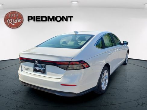 Certified 2024 Honda Accord LX image 6