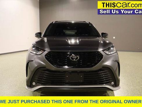 Used 2021 Toyota Highlander XSE image 2