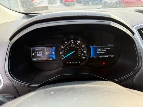 Used 2022 Ford Edge Titanium image 15