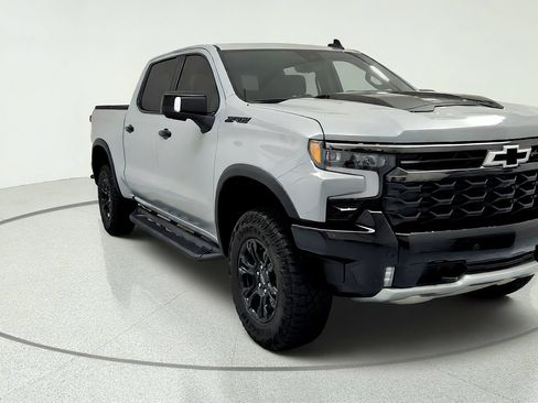 Used 2025 Chevrolet Silverado 1500 ZR2 w/ Technology Package AWD/4WD image 7