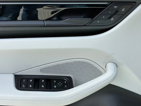 New 2026 Porsche Macan 4S Electric image 12