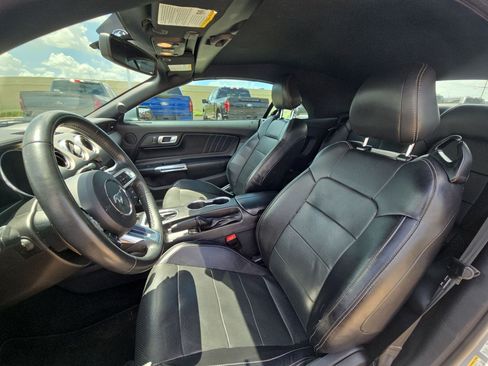 Used 2020 Ford Mustang Premium RWD image 17