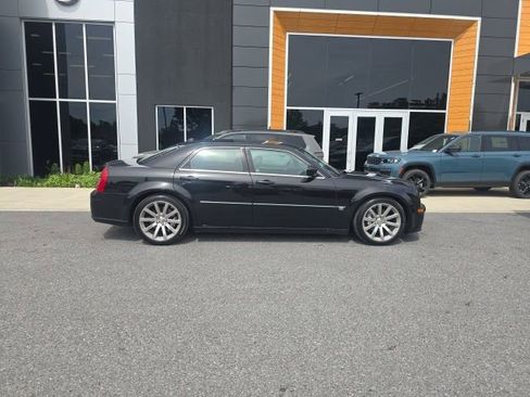 Used 2006 Chrysler 300 SRT8 w/ SRT Option Group II RWD image 7