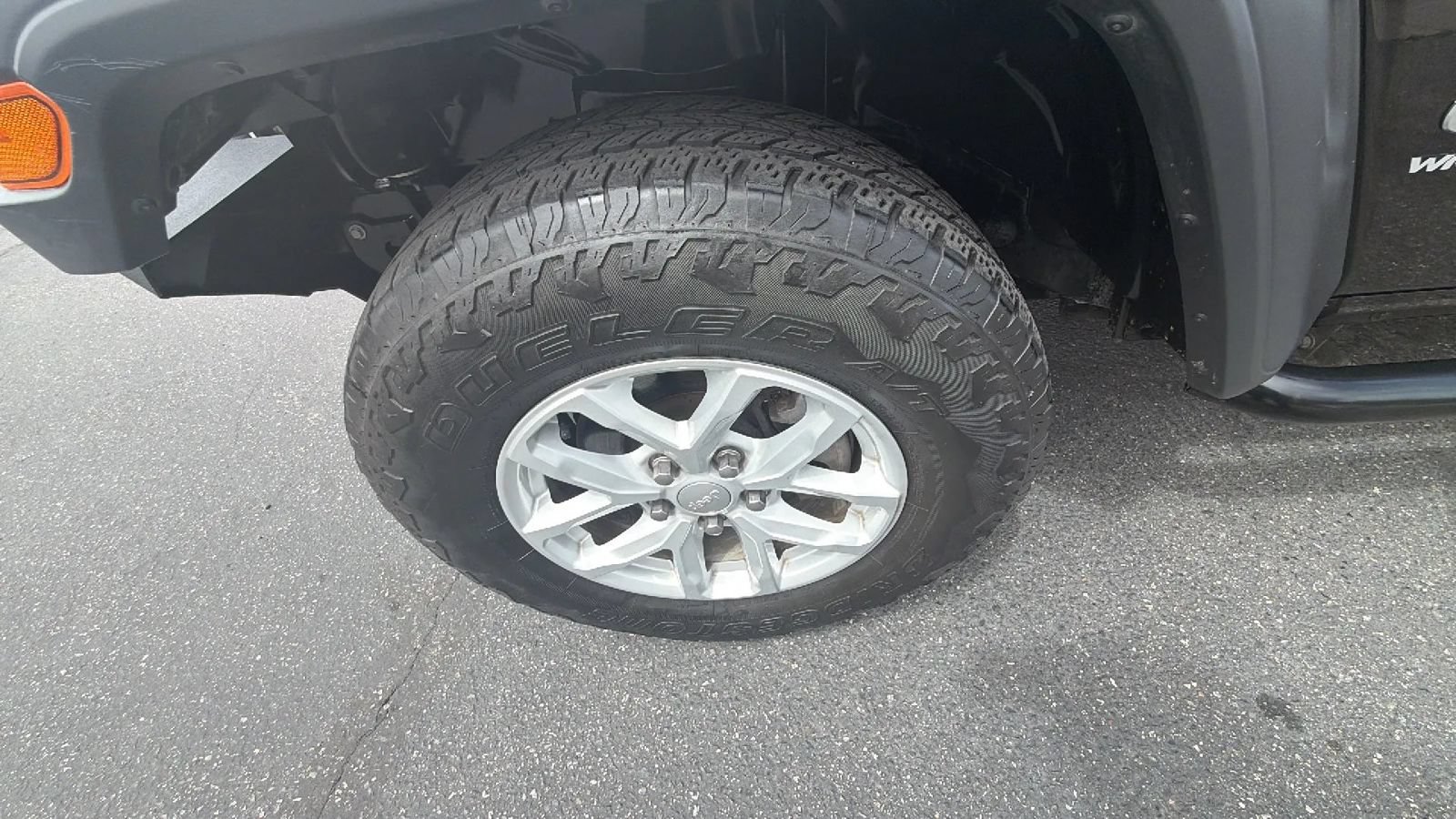 Used 2018 Jeep Wrangler Unlimited Sport S AWD/4WD image 20