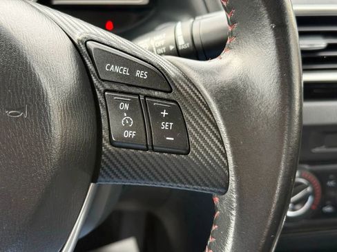 Used 2014 MAZDA MAZDA3 i Touring image 22