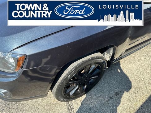 Used 2015 Jeep Compass Sport w/ Power Value Group FWD image 2