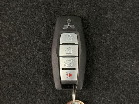 Used 2025 Mitsubishi Outlander SE AWD/4WD image 26