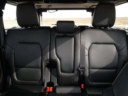 New 2025 Ford Bronco Badlands image 22