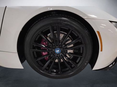 Used 2019 BMW i8 Coupe image 15