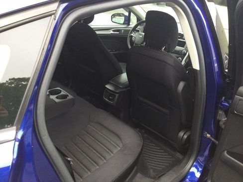 Used 2014 Ford Fusion SE image 25