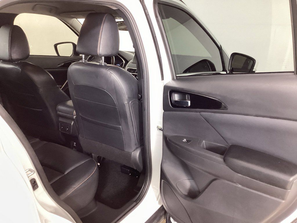 Used 2018 Mitsubishi Eclipse Cross SEL AWD/4WD image 29