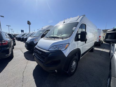 New 2025 RAM ProMaster 3500 w/ Cold Weather Group image 9