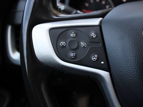 Used 2022 GMC Terrain SLT w/ GMC Pro Grade Package AWD/4WD image 9