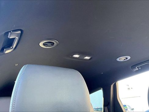 Used 2022 Buick Enclave Premium image 27