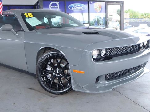 Used 2018 Dodge Challenger R/T Scat Pack w/ Dynamics Package RWD image 2