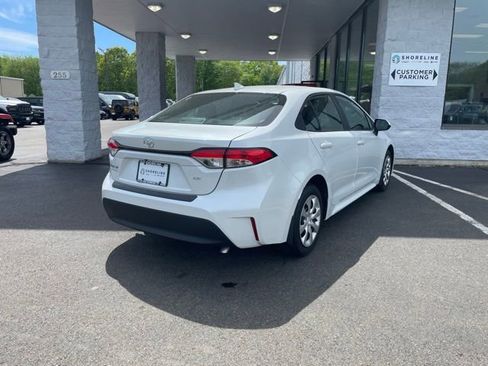 Used 2024 Toyota Corolla LE FWD image 5