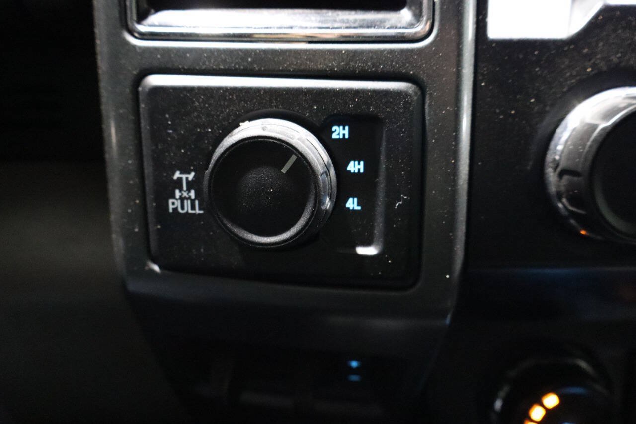 Used 2021 Ford F350 XLT w/ XLT Premium Package AWD/4WD image 22