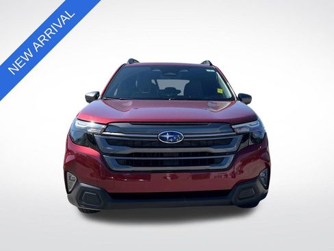 Used 2025 Subaru Forester Premium w/ Convenience Package #2 image 8