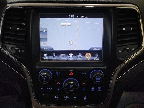 Used 2015 Jeep Grand Cherokee Overland w/ Advanced Technology Group AWD/4WD image 15