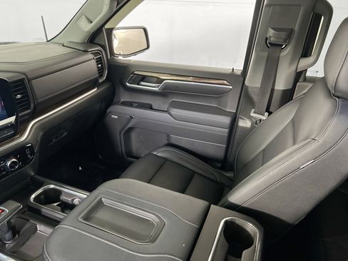 Used 2022 GMC Sierra 1500 Elevation w/ Preferred Package image 23