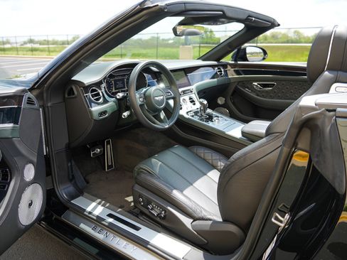Used 2022 Bentley Continental GT AWD/4WD image 13