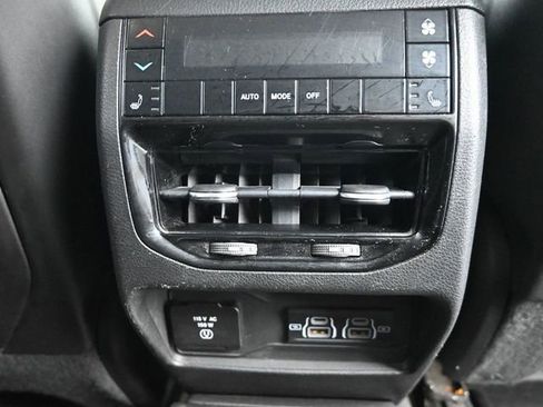 Used 2022 Jeep Grand Cherokee L Limited image 33