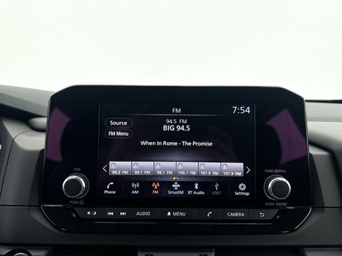 Used 2024 Nissan Pathfinder S FWD image 4