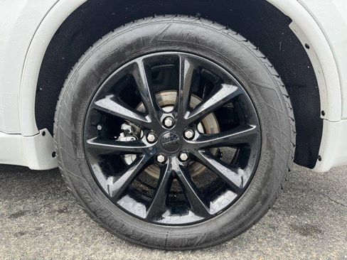 Used 2018 Dodge Durango R/T w/ Blacktop Package image 28