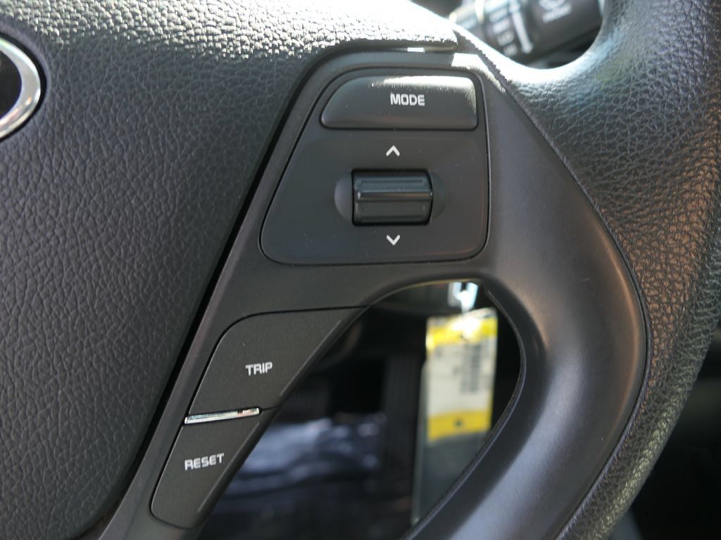 Used 2017 Kia Forte LX FWD image 15