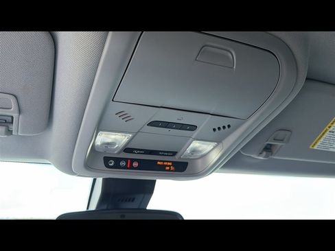 Used 2024 GMC Terrain SLT w/ Elevation Edition AWD/4WD image 17