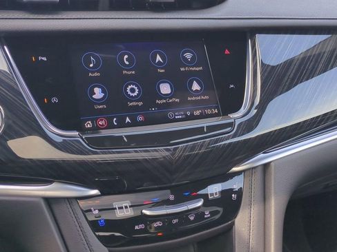 Used 2025 Cadillac XT6 Premium Luxury image 13