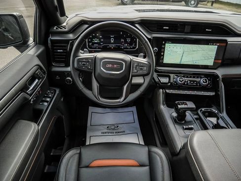 Used 2025 GMC Sierra 1500 AT4 w/ Technology Package AWD/4WD image 48