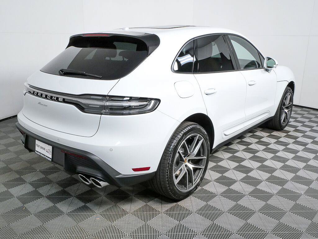 Certified 2026 Porsche Macan AWD/4WD image 27