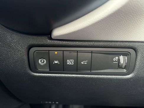 New 2026 Chevrolet Equinox EV LT w/ LPO, Blackout Package FWD image 18