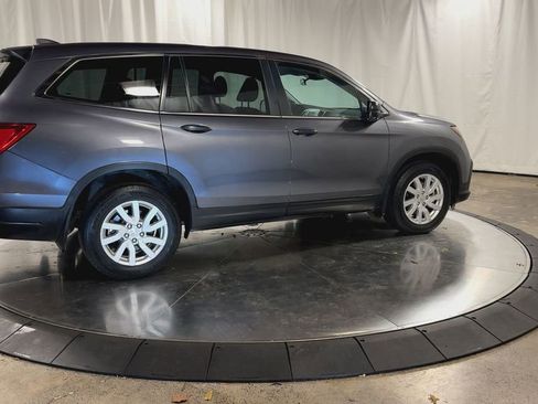 Used 2019 Honda Pilot LX image 3