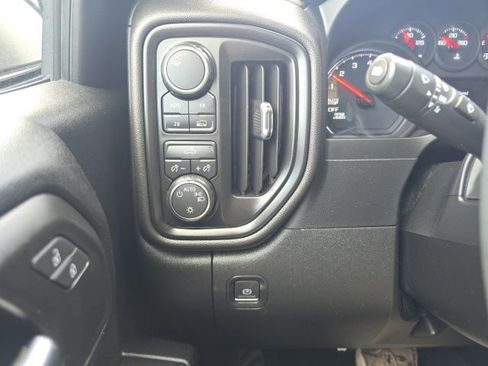 Used 2022 Chevrolet Silverado 1500 Custom image 15