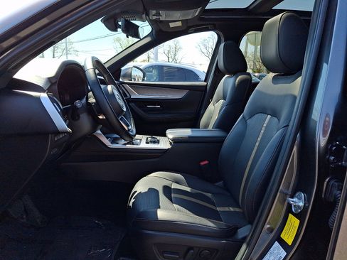 Certified 2024 MAZDA CX-90 Plug-In Hybrid w/ Premium Plus image 16