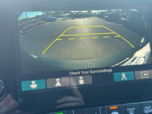 Used 2018 Honda Odyssey Touring image 29