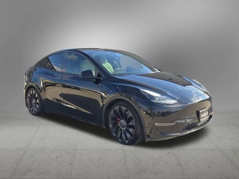 Used 2021 Tesla Model Y Performance image 8