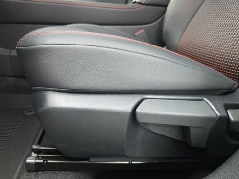 New 2026 Nissan Kicks SR FWD image 28