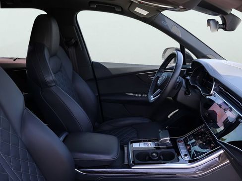 Used 2022 Audi SQ7 Prestige AWD/4WD image 9