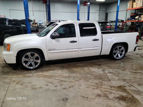 Used 2013 GMC Sierra 1500 Denali image 5