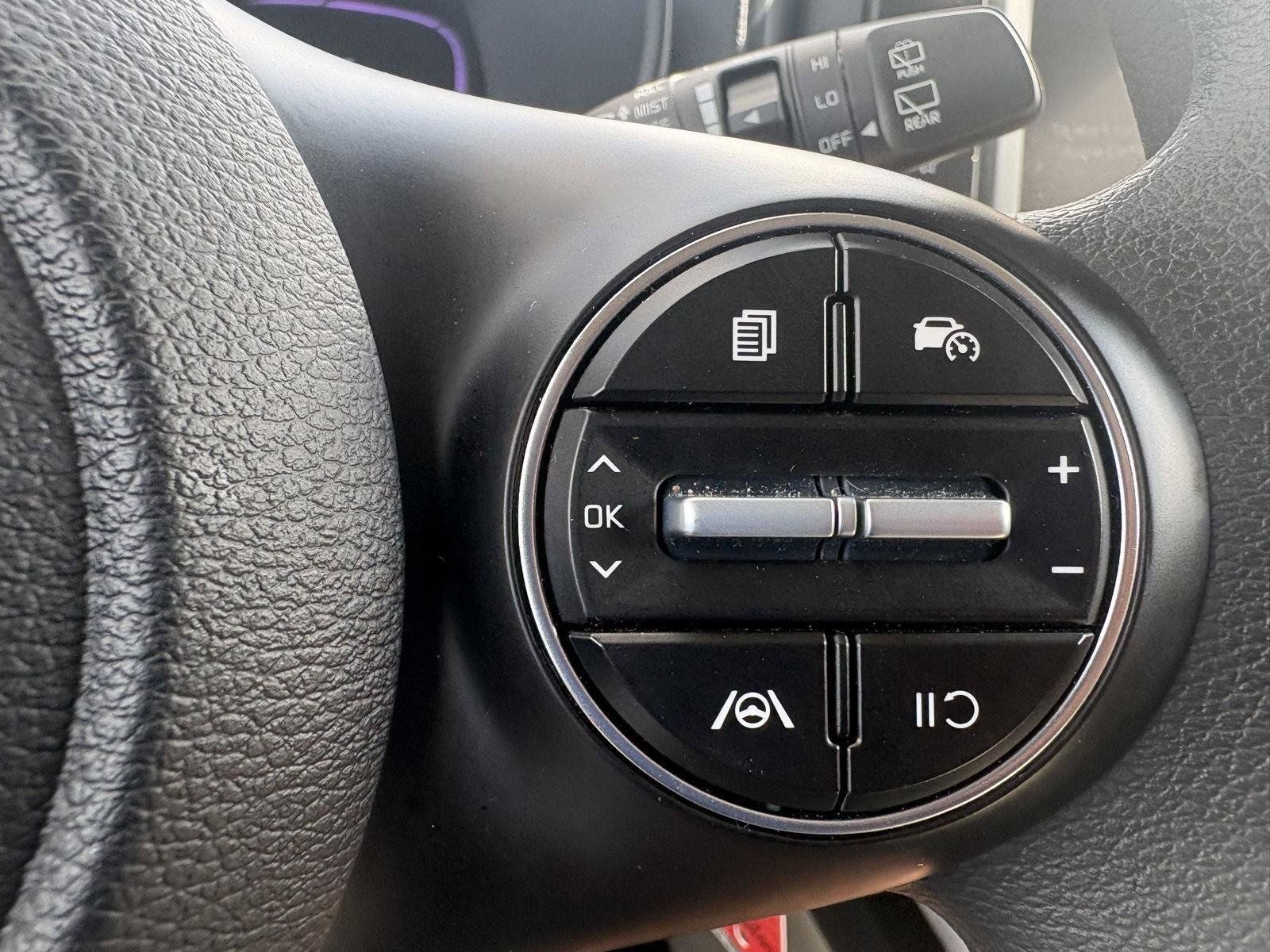 Used 2025 Kia Soul LX FWD image 26