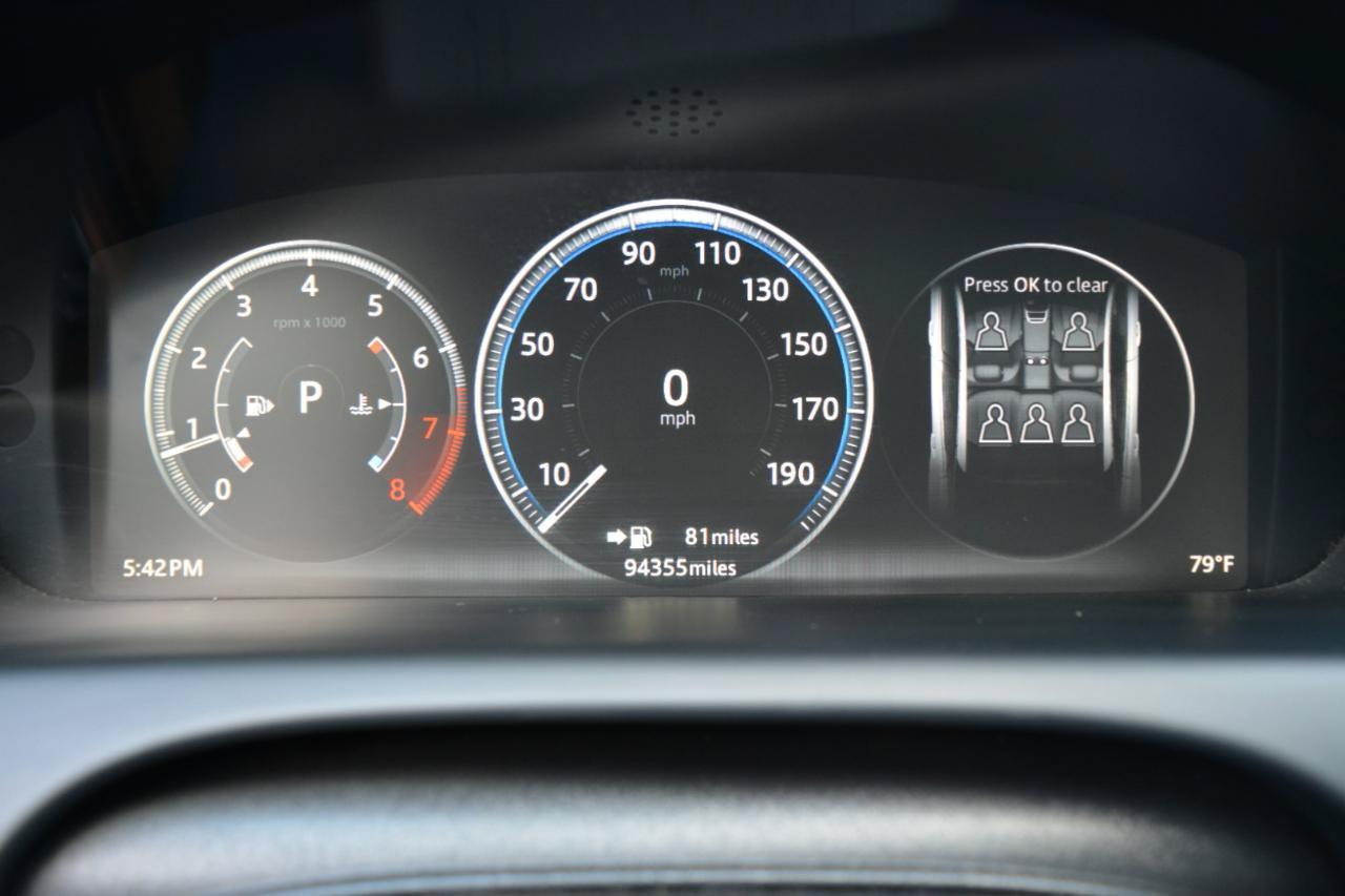 Used 2016 Jaguar XJ L Portfolio RWD image 22