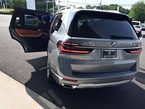 Used 2024 BMW X7 xDrive40i AWD/4WD image 37